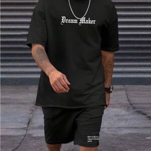 SHEIN Black Short Sleeve Tee Dream Maker Size: Small Like New TShirt